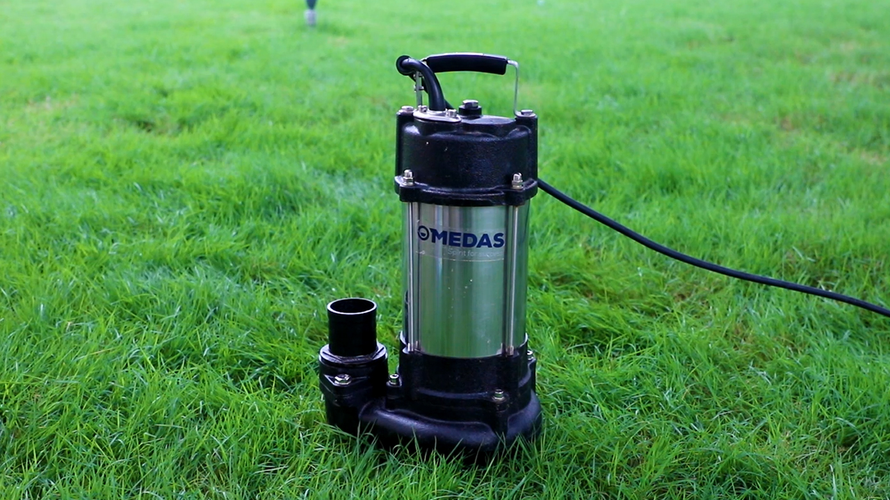 SUBMERSIBLE SEWAGE PUMP.mp4